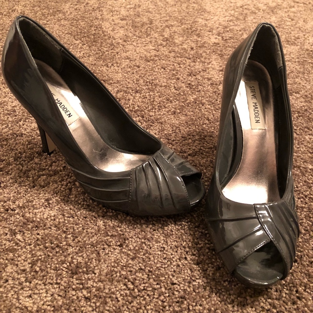 Grey Steve Madden 7.5 heels